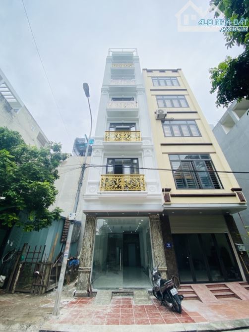 LIỀN KỀ -LA KHÊ 7 TẦNG THANG MÁY- KINH DOANH-Ô TÔ ĐỖ NGÀY ĐÊM