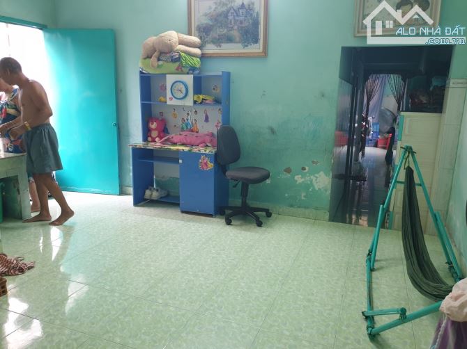 Bán nhà Hẻm 3m, Huỳnh Tấn Phát - Quận 7, ngang 9m, 156m2, chỉ 10 tỷ TL