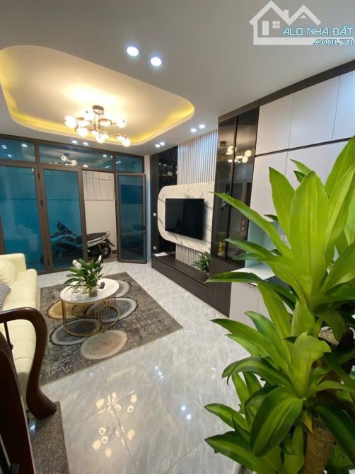 💥 LẠC TRUNG - HAI BÀ TRƯNG - 5,35 TỶ - Ô TÔ ĐỖ GẦN - NHÀ ĐẸP FULL NỘI THẤT SANG XỊN