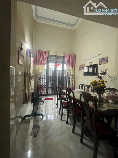 Bán nhà HXH đường Hương Lộ 2, P BTĐA, quận Bình Tân Dt 102m2(5x20)x4 tầng Giá hơn 7 TỶ