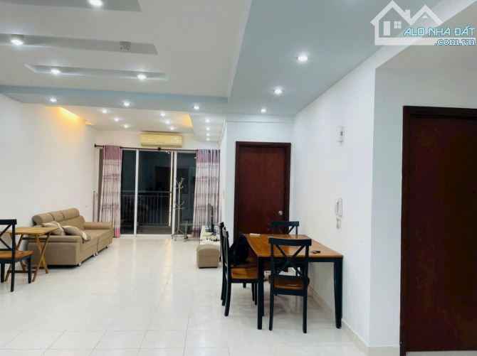 Cho thuê căn hộ Amber Court 94M2, trung tâm Biên Hoà, khu D2D chỉ 10tr