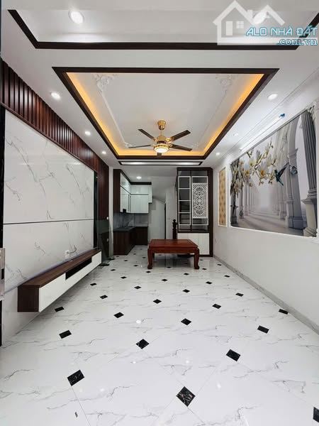 NHÀ ĐẸP MỚI XÂY - 6 TẦNG  - Ở SƯỚNG - BAY NHANH