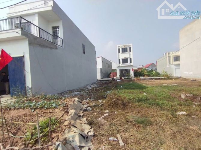 Bán lô 95m2 đất mặt đường Tiểu Trà - Anh Dũng vị trí rất tiềm năng ko quy hoạch