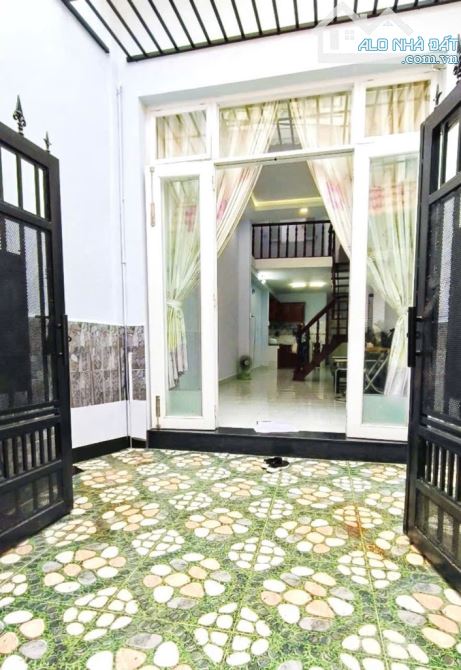 Gấp -1 sẹc Nguyễn Đình Chiểu - F9 Phú Nhuận - 46m2 - xe hơi đỗ cửa - sát mặt tiền - 6.25T