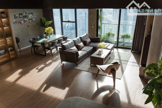 Chủ gửi e bán căn hộ N05 Hoàng Đạo Thúy 159m2 3PN 3VS ban công đông nam giá rẻ