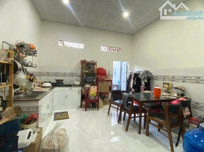 BÁN NHÀ CẤP 4, 104M2, ĐƯỜNG 2 XE HƠI NÉ NHAU KDC ĐINH THUẬN, PHƯỜNG TÂN HIỆP.