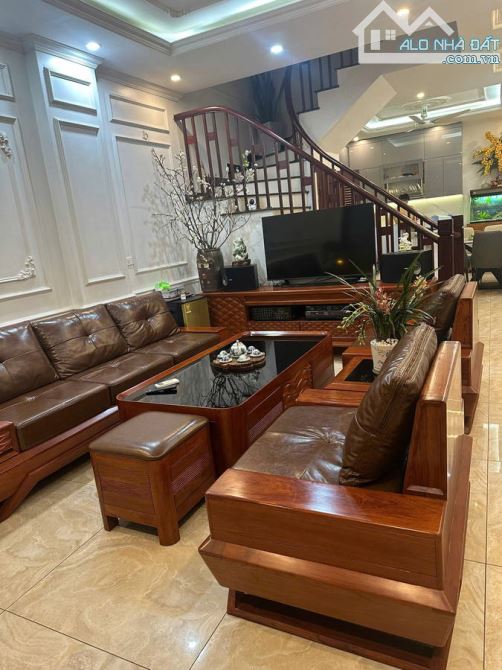 Nhà đẹp phố Bồ Đề – Long Biên,55m2x 5 tầng, mặt tiền 4.2m, kinh doanh, mặt ngõ ô tô thông