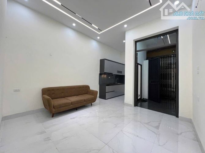 Bán nhà Mỗ Lao Hà Đông, Nhà xây mới, chỉ về ở, có 4 phòng ngủ, 5 tầng, giá 8,2tỷ.