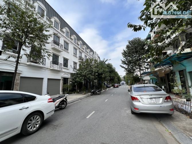 nhà liền kề Văn Phú-  Phú La, 77m2, xây thô, nhà 4,5 tầng