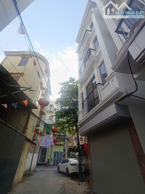 Hiếm, Đại Cát 35m2- 5 tầng, ô tô tránh, kinh doanh, NT đẹp ở ngay, 5 tỷ 18