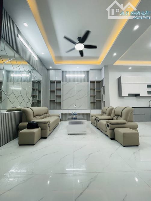 BÁN NHÀ gần  PHỐ HUẾ– 65M² x 5 TẦNG X MT 4m– THANG MÁY – 7 PHÒNG KÉP KÍN – 13.9 TỶ