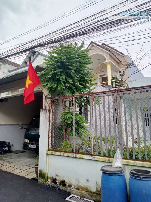 Nhà gần chợ Dĩ An, hẻm ô tô, 160m ngang 5m thổ cư 157m, 2333 Dĩ An