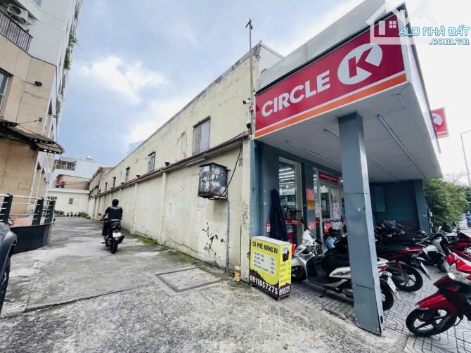 BÁN CỬA HÀNG TIỆN LỢI CIRCLE K LÔ GÓC 2 MẶT TIỀN - CÓ NGAY 100TRIỆU/ THÁNG ,GIÁ 45 TỶ