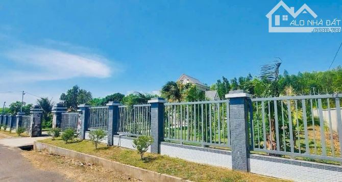 LÔ ĐẤT VƯỜN GIÁ RẺ GẦN BIỂN, LIỀN KỀ CAO TỐC, SẴN THỔ CƯ , LIỀN KỀ THỊ TRẤN PHƯỚC BỬU