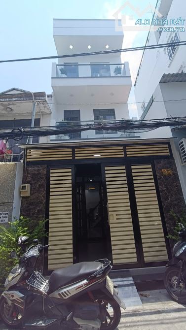 GẦN CHỢ BÌNH LONG - NGUYỄN SƠN NHÀ ĐẸP 3 TẦNG ĐÚC NGUYÊN KHỐI CHỈ 6TỶ