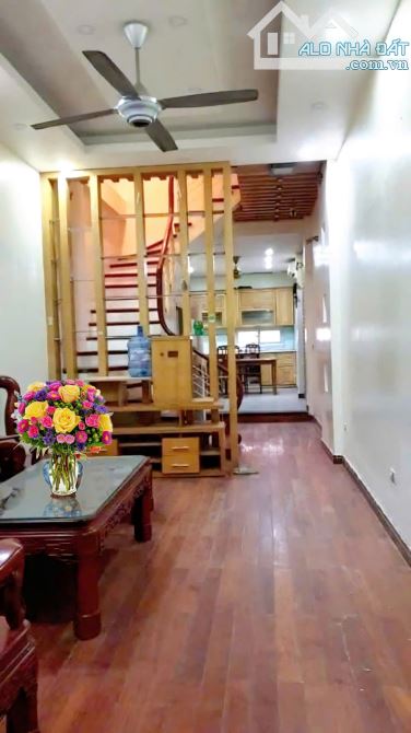 Bán nhà Đẹp 5 Tầng Ngõ 75 Hồ Tùng Mậu – ngay sau  ĐH Thương Mại –  hơn 6 tỷ