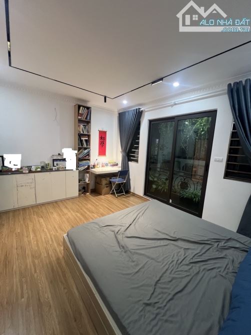 Bán nhà Đức Giang – Long Biên, diện tích 45m², xây 4 tầng kiên cố, ngõ ô tô 7 đỗ cửa