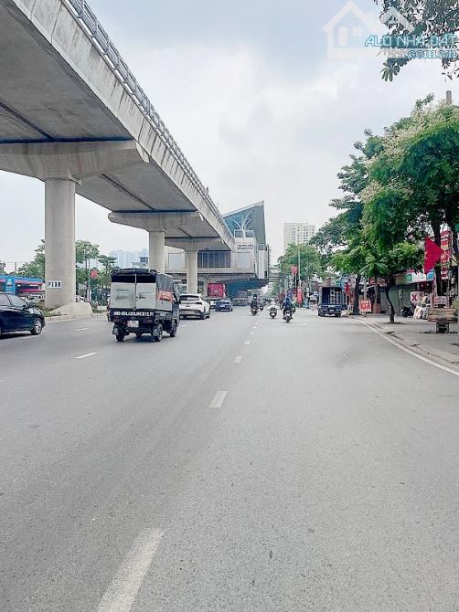 Bán nhà siêu VIP Bắc Từ Liêm, 180m2, MT quyền lực. Giá đầu tư. Hơn 28tỷ