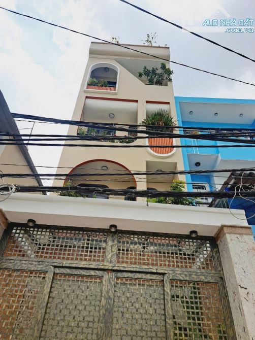 Nhà Hẻm Ô Tô Đường Lê Văn Quới, 4Lầu, 4 P.Ngủ, Sổ Hồng Hoàn Công đầy đủ - 6.6 tỷ (T.Lượng)