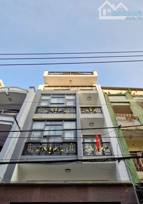 Cần bán nhà đẹp Phú Nhuận, hẻm xe hơi tránh, 3 tầng, lý tưởng để ở lâu dài.