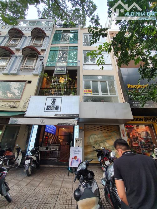 Cần bán gấp trong tháng, nhà mặt tiền phố Bùi Thị Xuân Quận 1, 4.2x20m 3 tầng Giá 30 tỷ TL