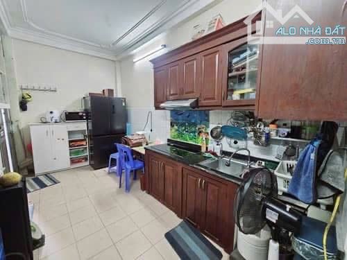 Bán nhà Cầu Giấy, 20m2, 4 tầng, mặt tiền 3m, giá 4.85 tỷ  HÀNG HIẾM -