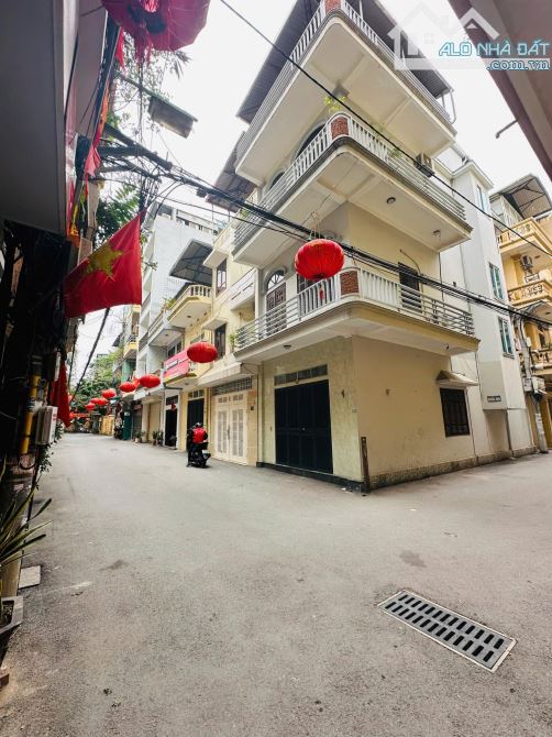 SIÊU HIẾM- Nhà Lô Góc Ôtô tránh Phùng Khoang,Từ Liêm 54m2/4Tầng/MT 4.5m 16.6 Tỷ