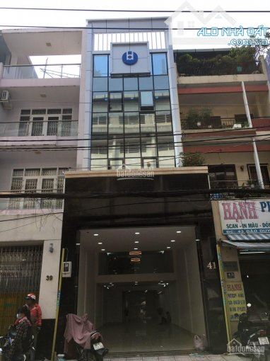 Cần bán nhanh nhà mặt tiền phố Trần Bình Trọng, Quận 5, Phố kinh doanh đa ngành nghề!