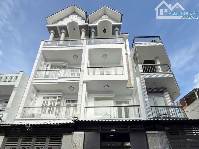 Nhà Phú Nhuận, Vị trí hiếm sát Quận 1, vuông vức hẻm thông, 4 tầng, giá chỉ 11 tỷ.