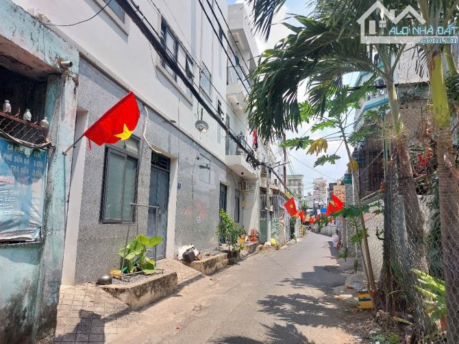 Bán gấp nhà mặt tiên đường số 15 Phường Linh Chiểu,Thủ Đức chỉ nhỉnh 11 tỷ