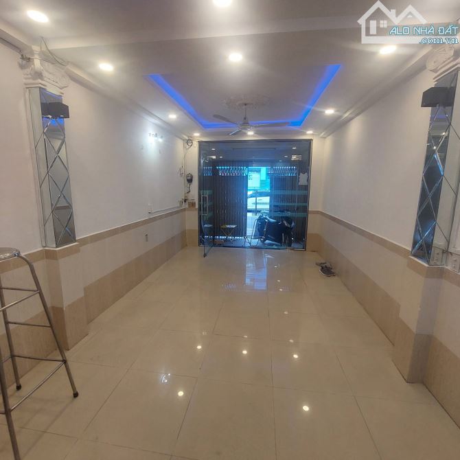 Cần bán nhà chính chủ Quận 6 – Gần bệnh viện – Thuận tiện kinh doanh đa ngành