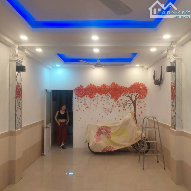 Nhà mặt tiền Quận 6 cần bán gấp – Gần trường học, công viên – Có thể cho thuê ngay