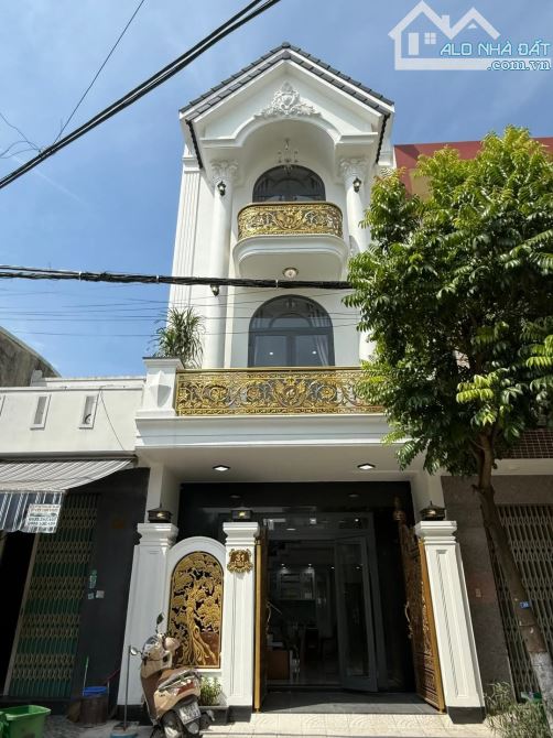 NHÀ 3 TẦNG MT LÊ VĂN SĨ,LIÊN CHIỂU GẦN BIỂN