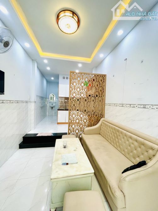Ngay Cao Thắng - Điện Biên Phủ. Q10. Nhà 4 tầng BTCT. Sân thượng. Chỉ 5,x tỷ.