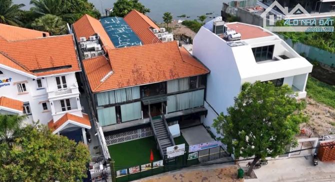 BÁN BIỆT THỰ 2 MẶT TIỀN NGUYỄN VĂN HƯỞNG MẶT SAU VIEW SÔNG 325 TỶ