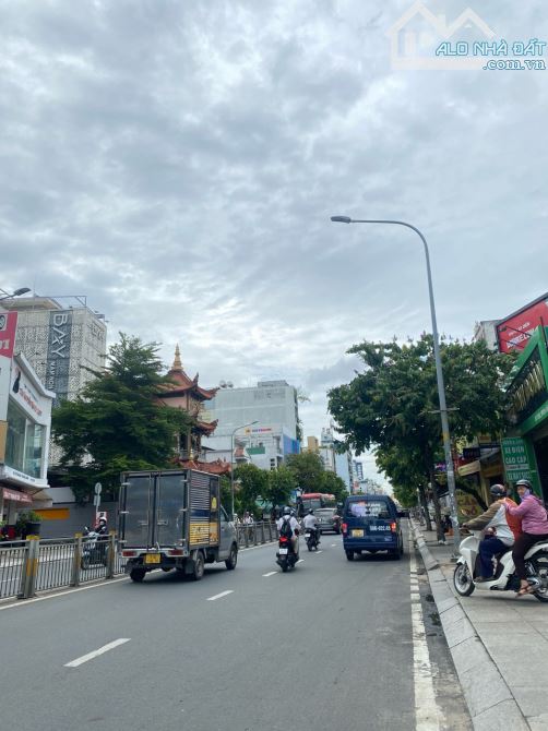 Bán nhà Mặt tiền Nguyễn Thái Bình P4 Tân Bình ,gần ngã 4 Út Tịch ,DT :4.1x16 m Giá 15.8 tỷ