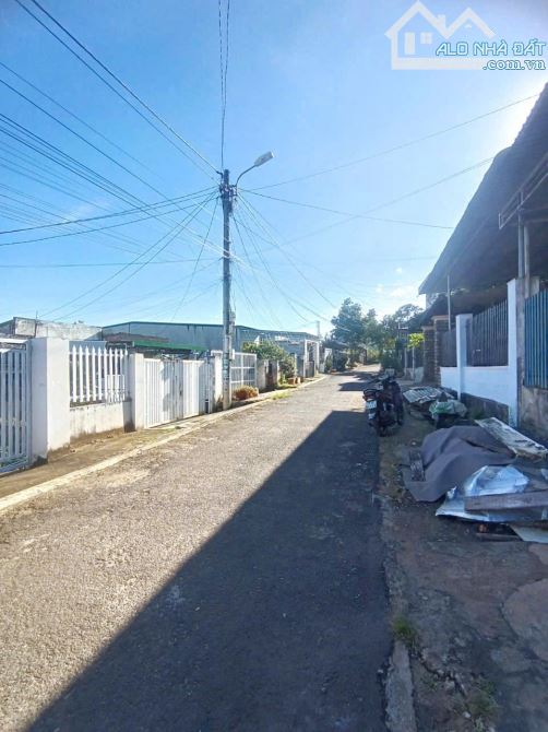 Đất hẻm đường nhựa Y Nuê ngay trung tâm phố