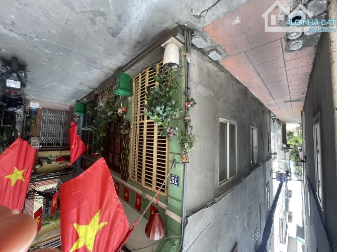 Bán nhà Ngọc thuỵ 38m 3 tầng. Căn góc .Gần cầu LB