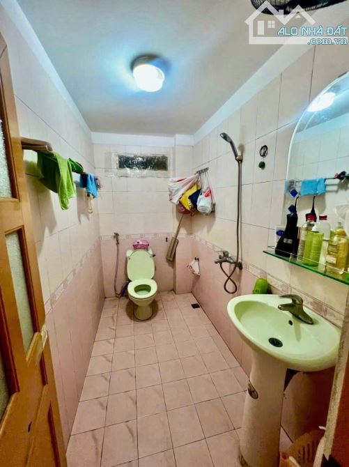 BÁN NHÀ NGÕ 69A HOÀNG VĂN THÁI – KINH DOANH – Ô TÔ TRÁNH – 2 MẶT NGÕ – AN NINH TUYỆT ĐỐI