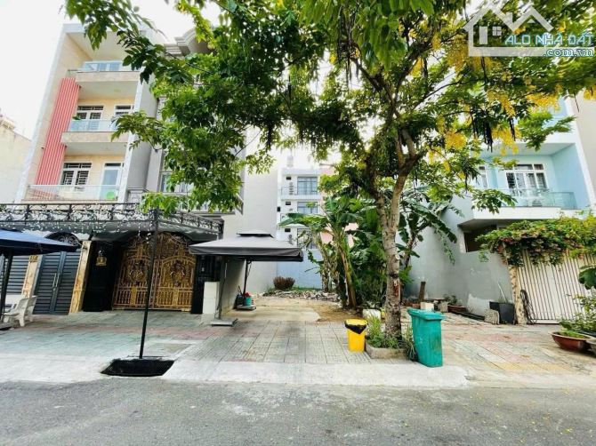 Bán lô đất Sadeco Ven Sông Quận 7, DT 12x18m, 7x18m, 5x18m Giá 14 tỷ, sổ hồng