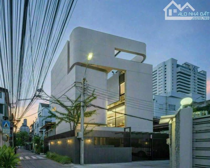 Bán căn nhà dòng tiền 120tr/tháng đường 3/2 Q10 ngay Hà Đô Centrosa, HXH 8m - 14,6 tỷ