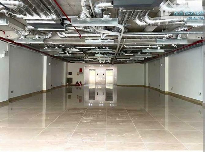 Bán nhà mặt phố tại đường Hoàng Quốc Việt - Cầu Giấy