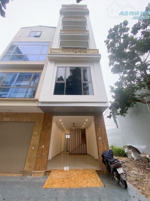 Bán nhà La Khê, phân lô 2 vỉa hè, 7 tầng thang máy, đường ô tô tránh đỗ thoải mái