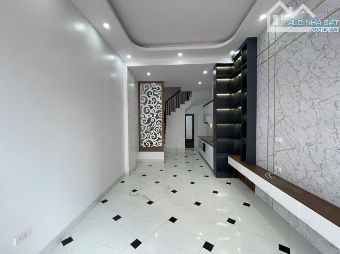 BÁN NHÀ NGÕ QUANG TRUNG-NGAY TRƯỜNG CHUYÊN NGUYỄN HUỆ,DT 35M×5 TẦNG,NHỈNH 6 TỶ