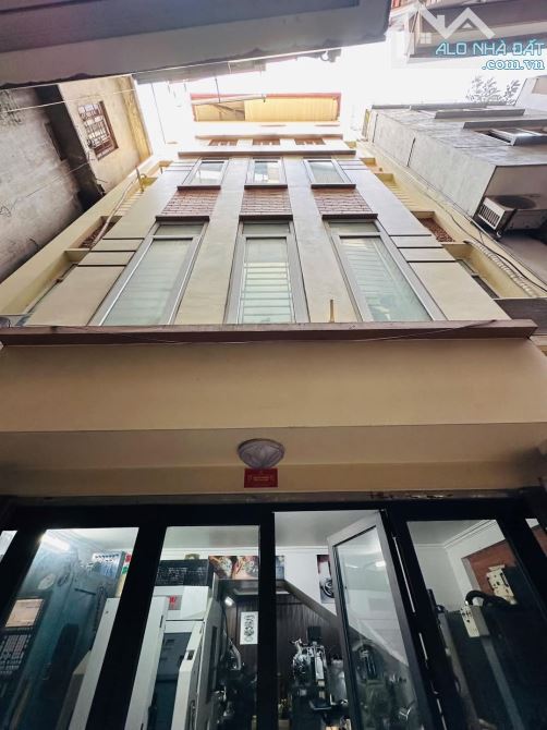 Bán nhà phố Trần Bình, Phân Lô, Ô Tô, 60m2, 5 tầng, Giá 17.7 tỷ