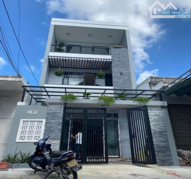BÁN NHÀ RIÊNG 1 TRỆT 2 LẦU ĐÃ CÓ SỔ TẠI HỒ VĂN CỐNG, BÌNH DƯƠNG.