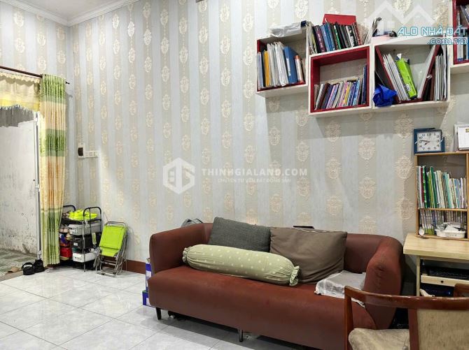 BÁN NHÀ CẤP 4 ĐƯỜNG HOÀNG VIỆT, HẺM OTO 4 CHỖ- 82M2 (NGANG 6M ), GIÁ 3 TỶ