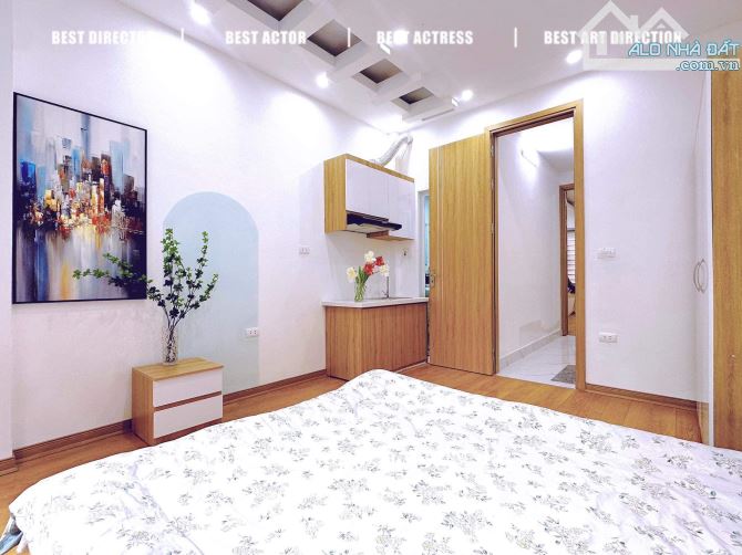 CHDV HOÀNG CẦU MT 9M, 5 TẦNG THANG MÁY, 10 PHÒNG, 45 TR THÁNG, 45M2 CHỈ 9.5 TỶ