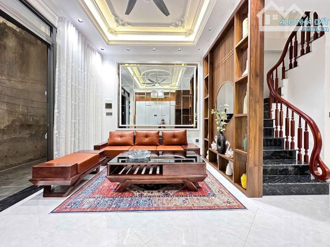 Hạ 500tr nhà Yên Hòa Cầu Giấy mới tinh ngõ to 5T 33m2 MT 4.6m đủ nội thất ở luôn 7.98 tỷ