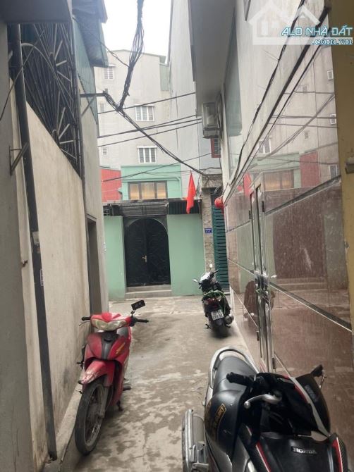 BÙI XƯƠNG TRẠCH- THANH XUÂN- 1 NHÀ RA PHỐ- 10M RA OTO- GIÁ RẺ- TRUNG TÂM- MÚC NHANH